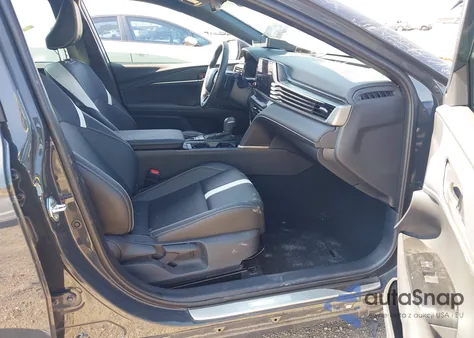 2025 Toyota Camry Se z USA, uszkodzony, nr VIN 4T1DAACK2SU579422